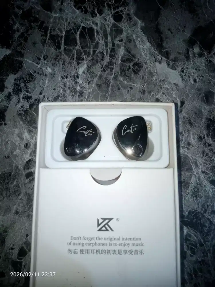 KZ Castor  Harman bass boost with cable