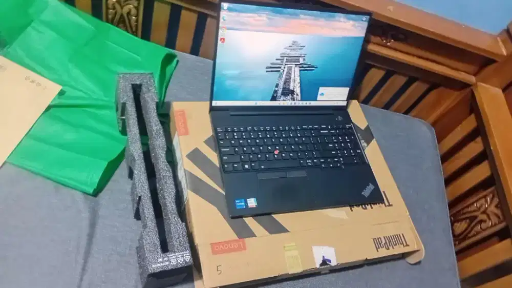 Lenovo Thinkpad E16 core i5 gen 13