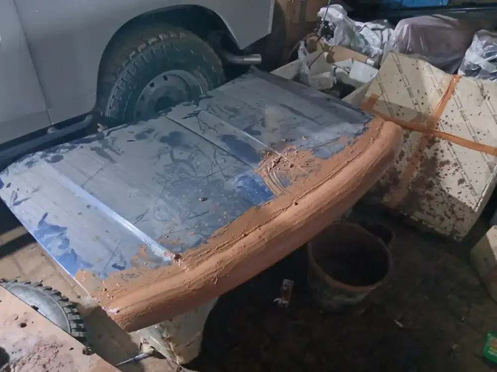 Kap mesin jeep grand cherokee ej 2004 4.7