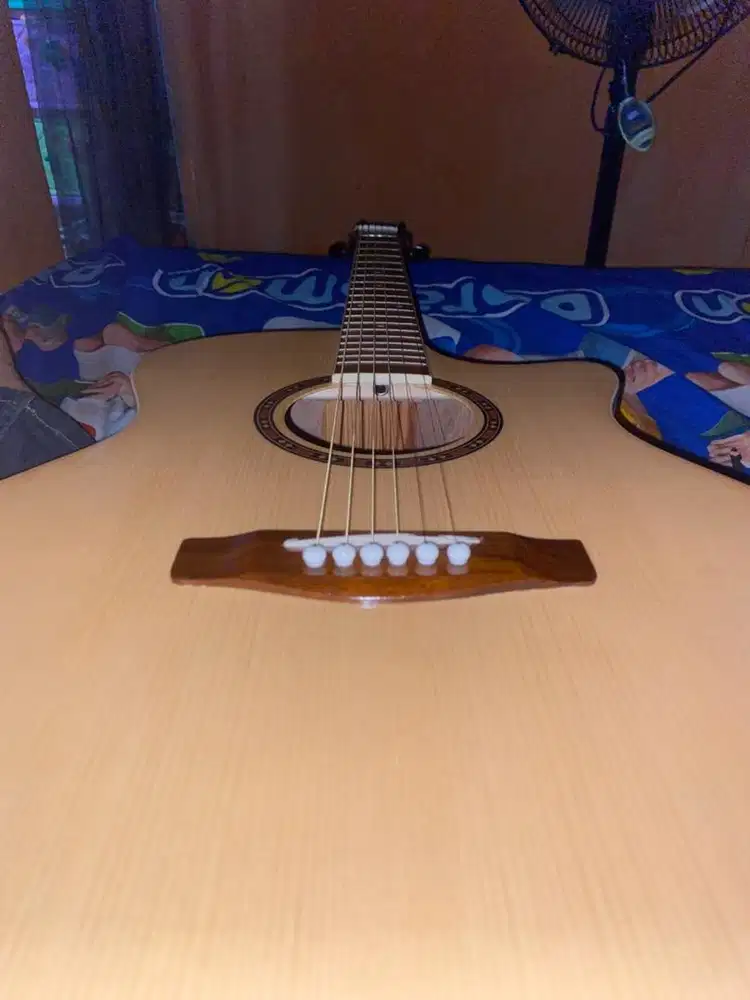 Gitar Akustik Vallen