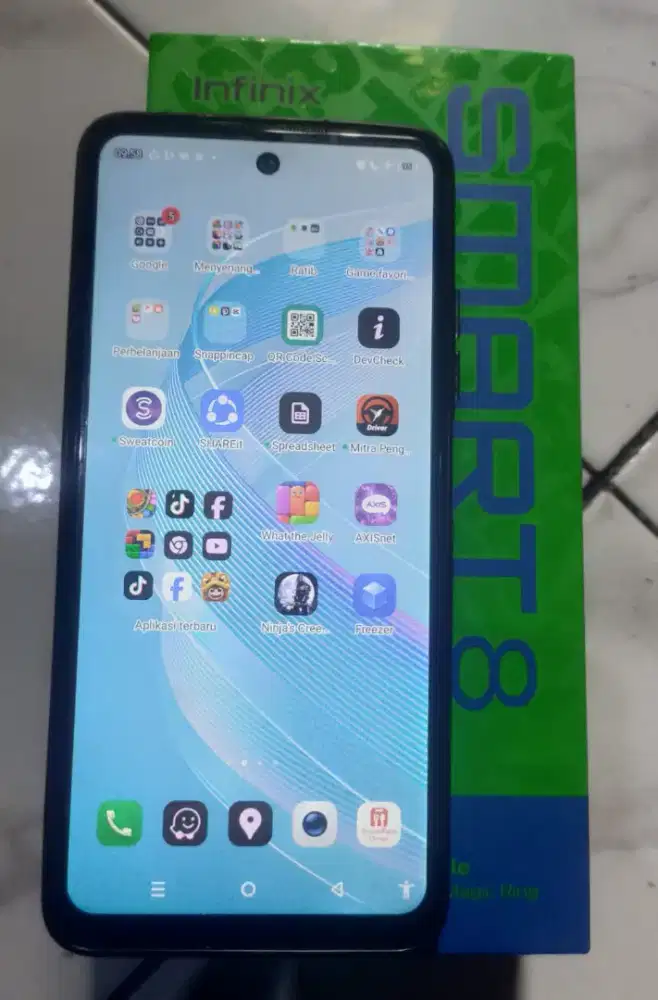 Infinix smart 8, ram 4+4/128G
