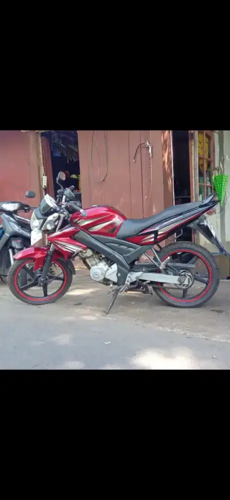 YAMAHA VIXION  2011