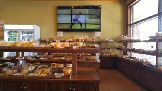 Dicari Karyawati SPG Outlet Toko Roti dan Kue Surabaya Timur