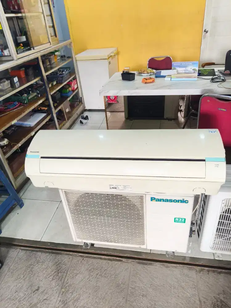 Unit AC split dan pemasangan merk panasonic 2pk dingin bagus