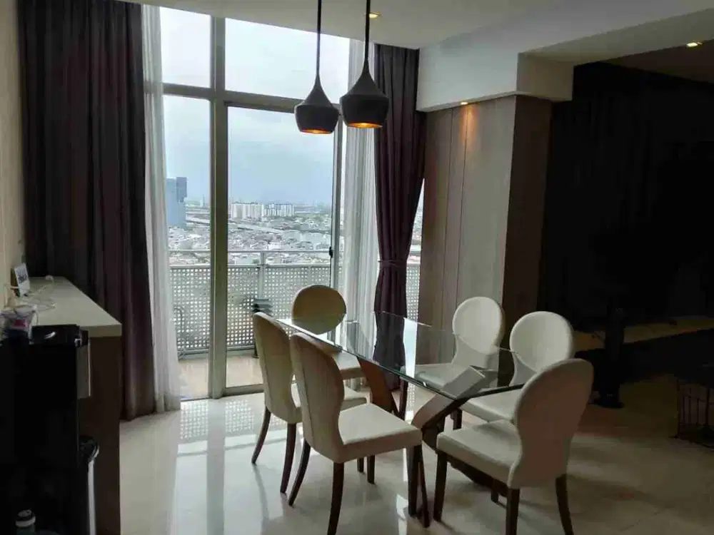 apartment mewah the Summit 3+1 kamar tidur view pool di Kelapa Gading Jakarta Utara