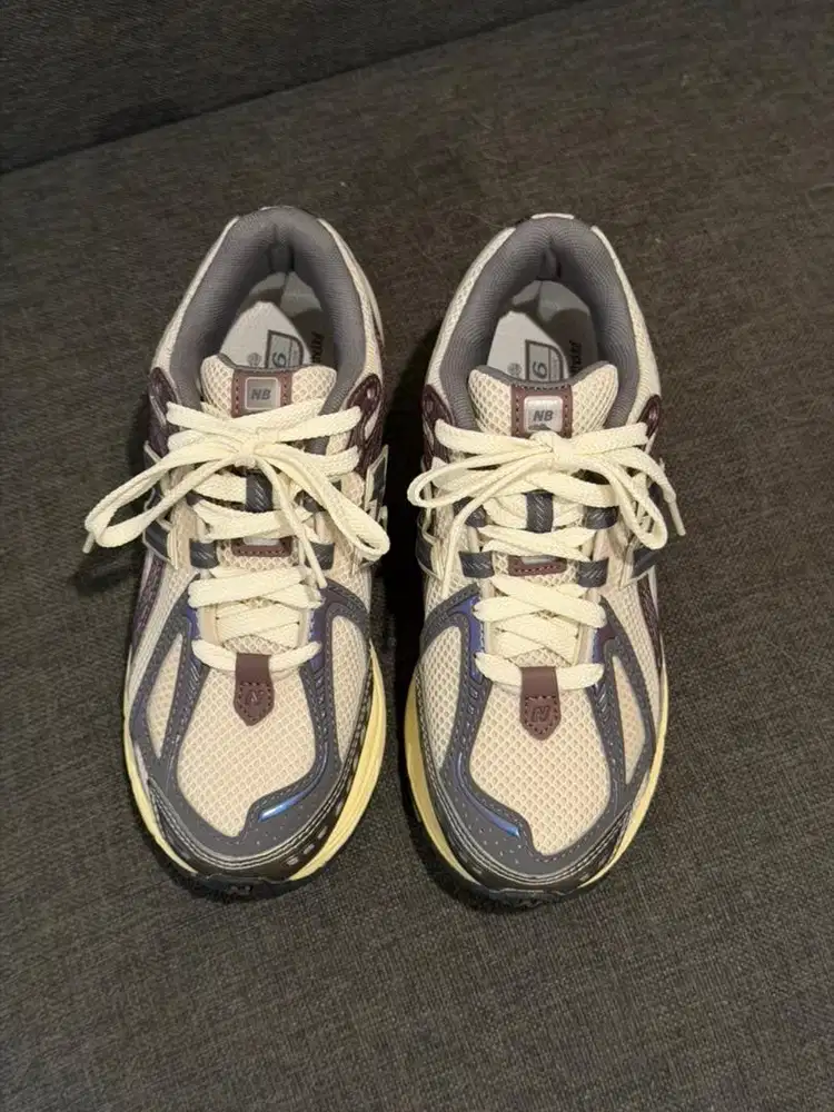 Sepatu New Balance BARU ORI belum pernah dipakai