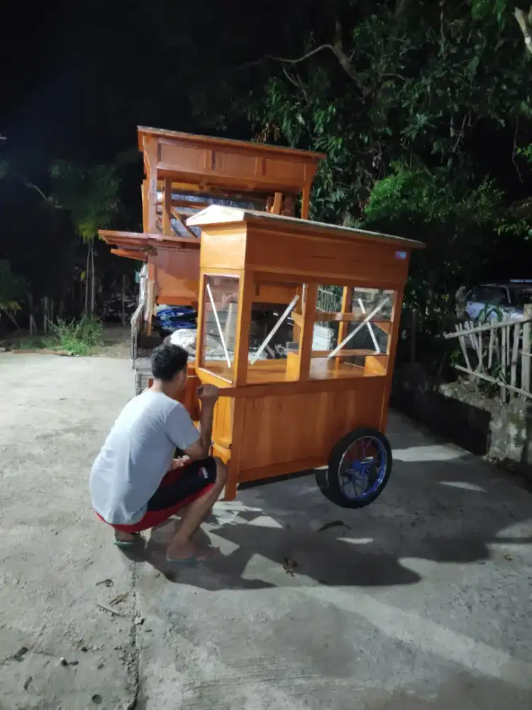 Gerobak Angkringan jg Melayani Pesanan Grobak Bakso Mie Bubur Sate dlL