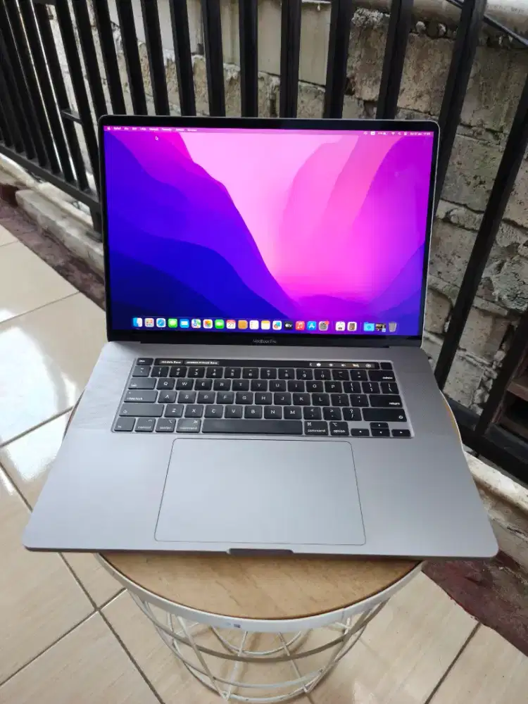 Macbook pro 2019 16 inch ram 16gb ssd 512gb