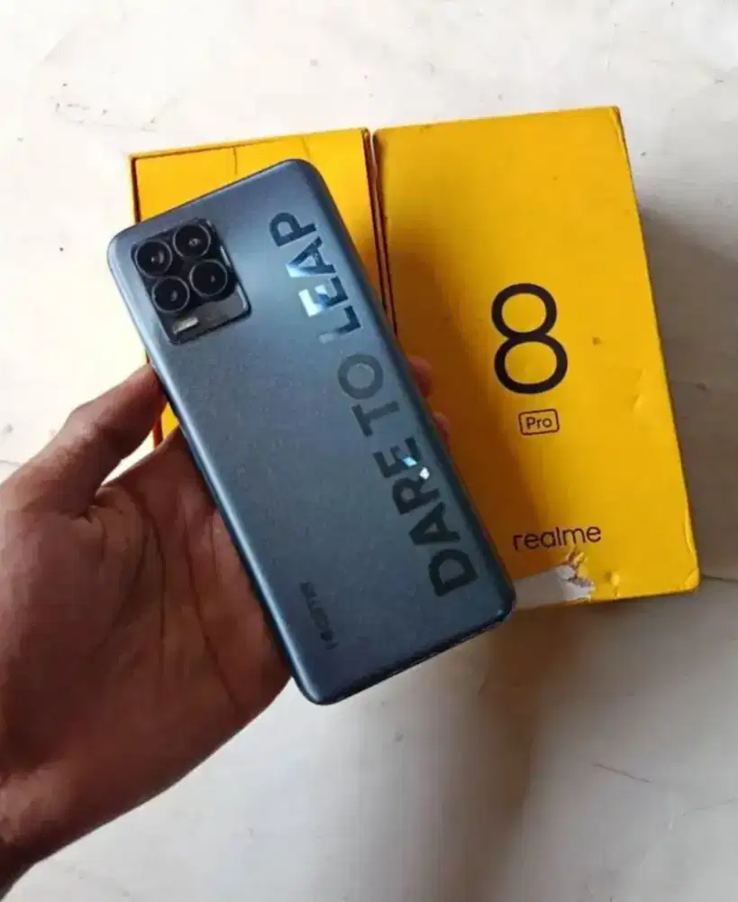 Realme 8 Ram8+4/rom128 + silikon dua