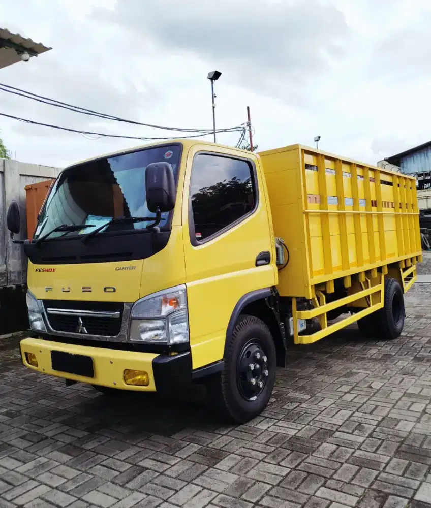 MITSUBISHI COLT DIESEL CANTER 6 BAN SHDX BAK KONDISI SEPERTI BARU