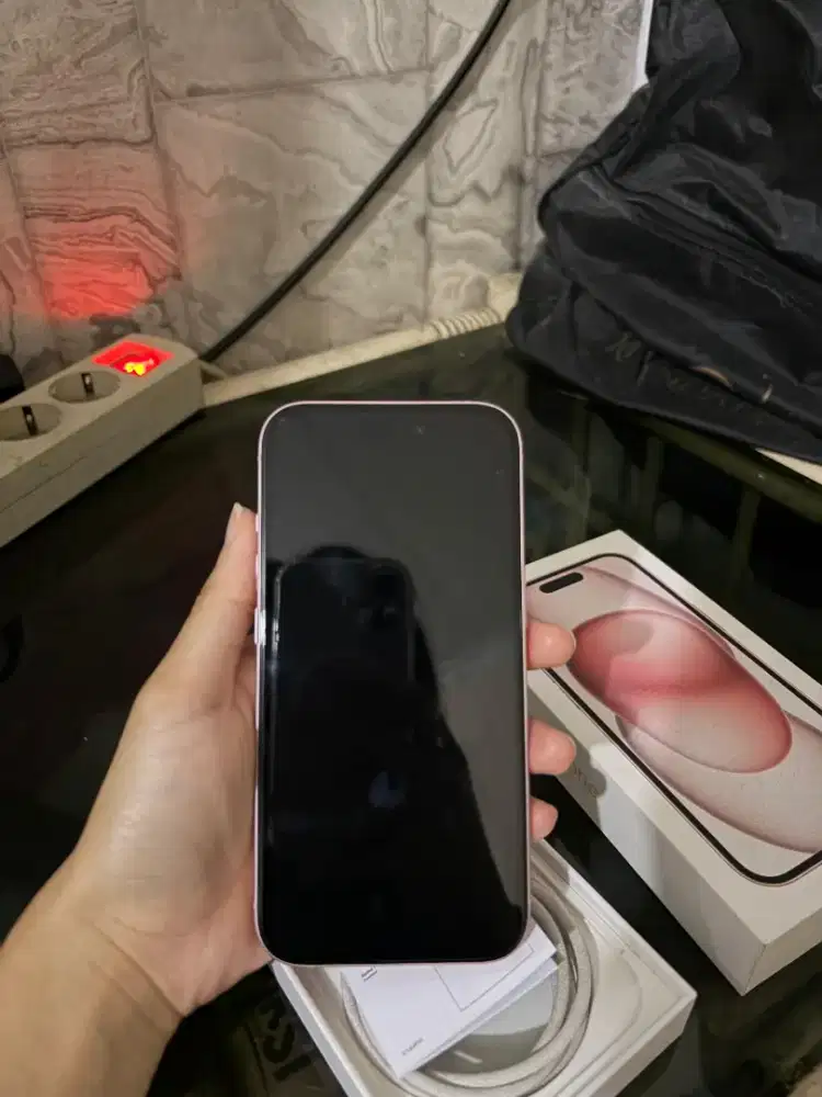 Iphone 15 Warna Pink
