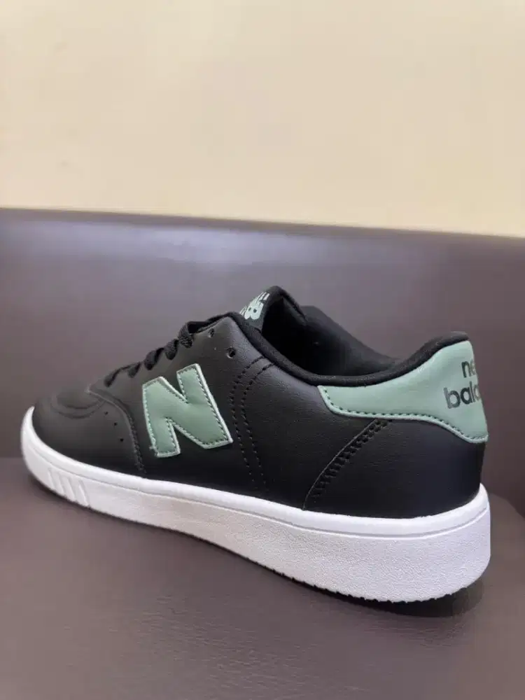 Sepatu nb (41) sneaker
