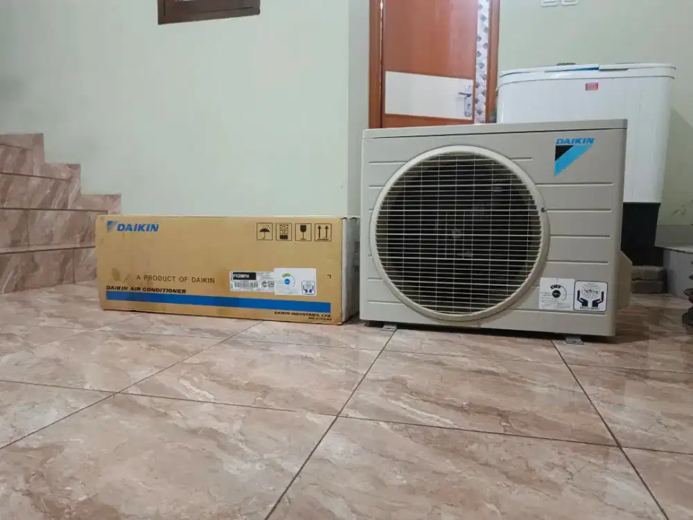 JUAL AC MEREK DAIKIN