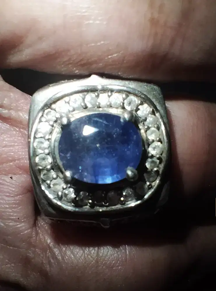 Batu Biru Safir