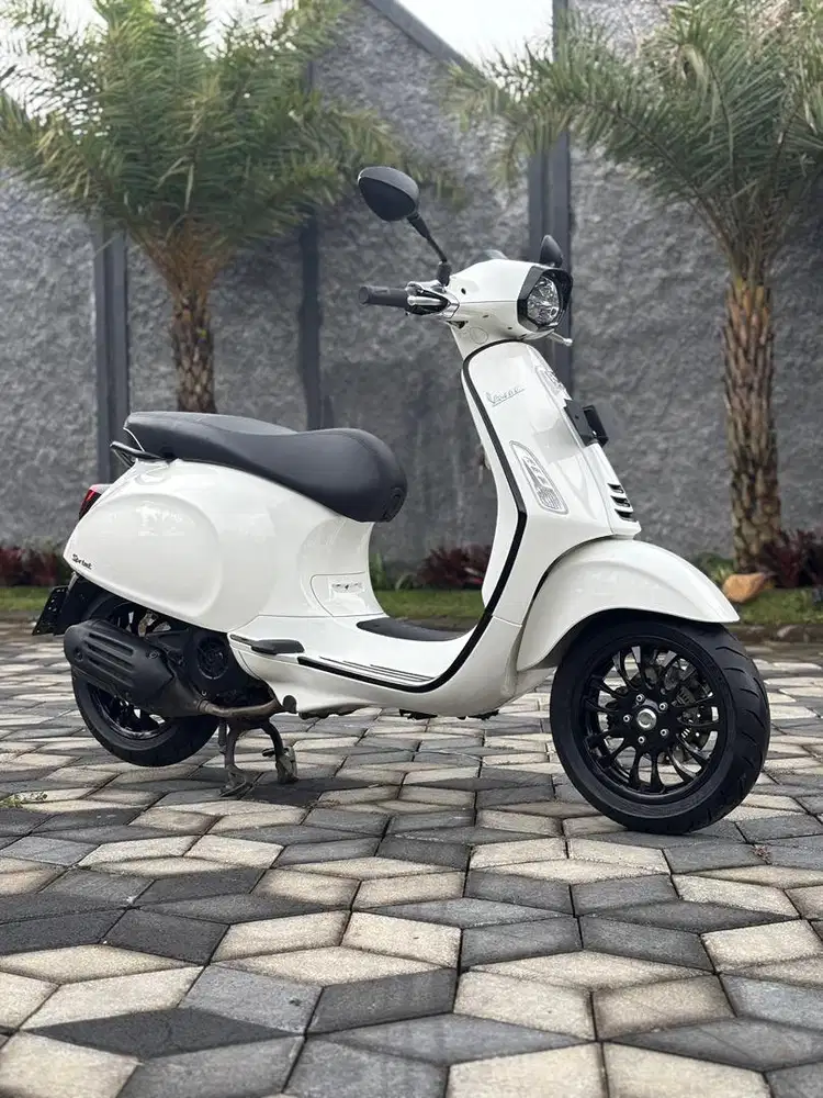 Vespa Sprint S 150 ABS IGet 2023 Putih Mulus Koko Motor