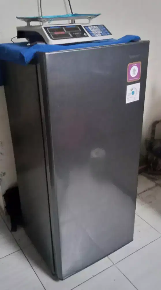 SHARP FJ-M186 154 Liter