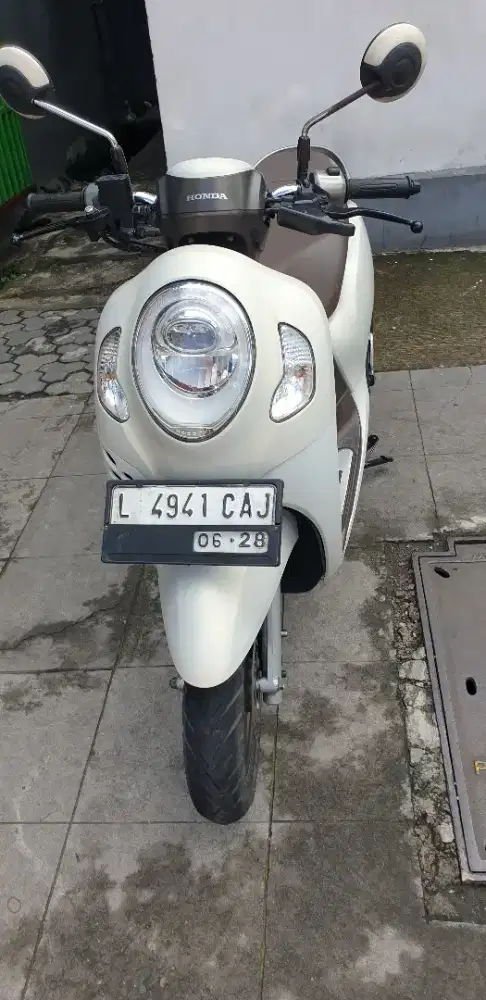 Scoopy Prestige th 2023 istimewa km 17rb pjk baru