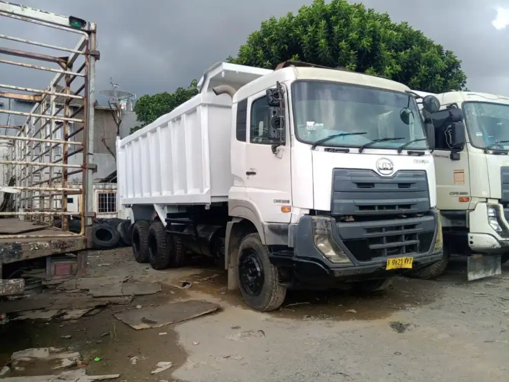 Dump truck UD Nissan quester tahun 2017