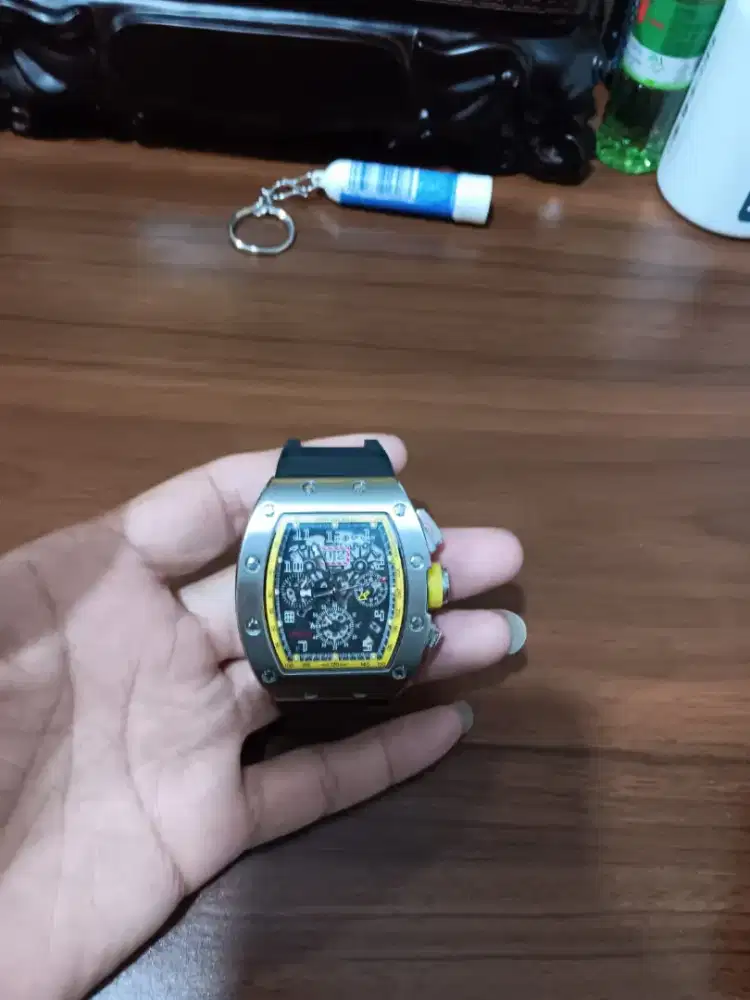 Jam tangan richad mille cuma tali jam ny aka putus, mesin masoh bagus