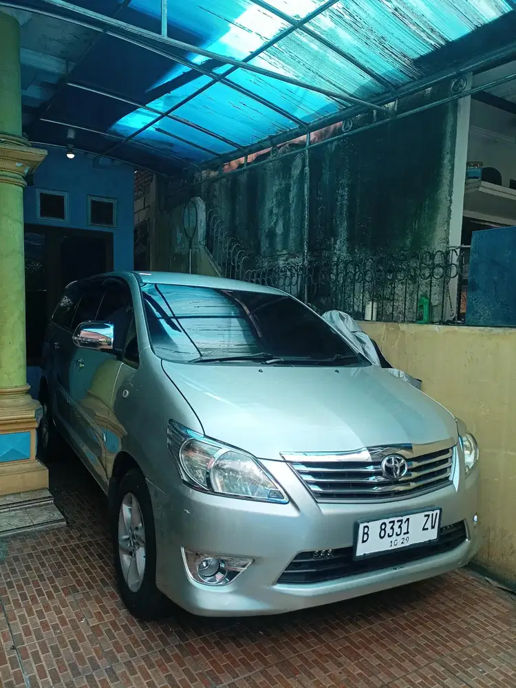 Toyota Kijang Innova 2004 Bensin