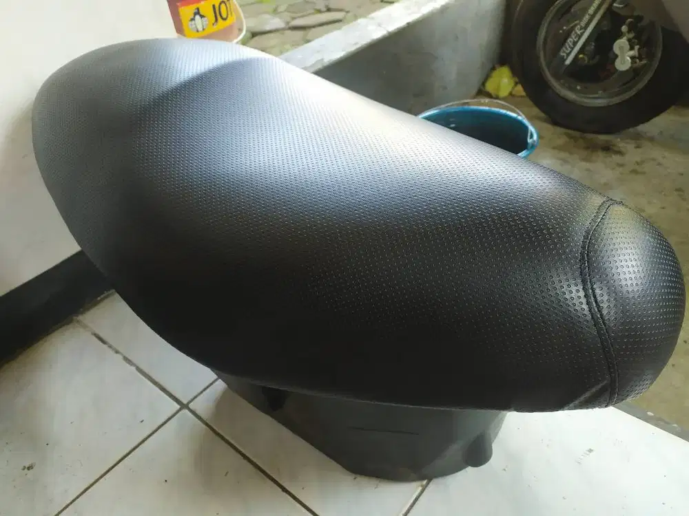Jok Kymco Metica GLX Tangki Depan KHE2 Bagasi Original Part Siap Pakai
