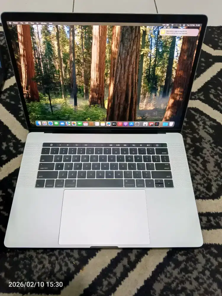 BACA DESKRIPSI!!!
Macbook pro 2016 15inch