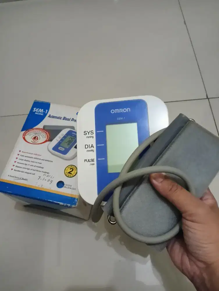 Alat Pengukur Tensi Omron Digital Automatis