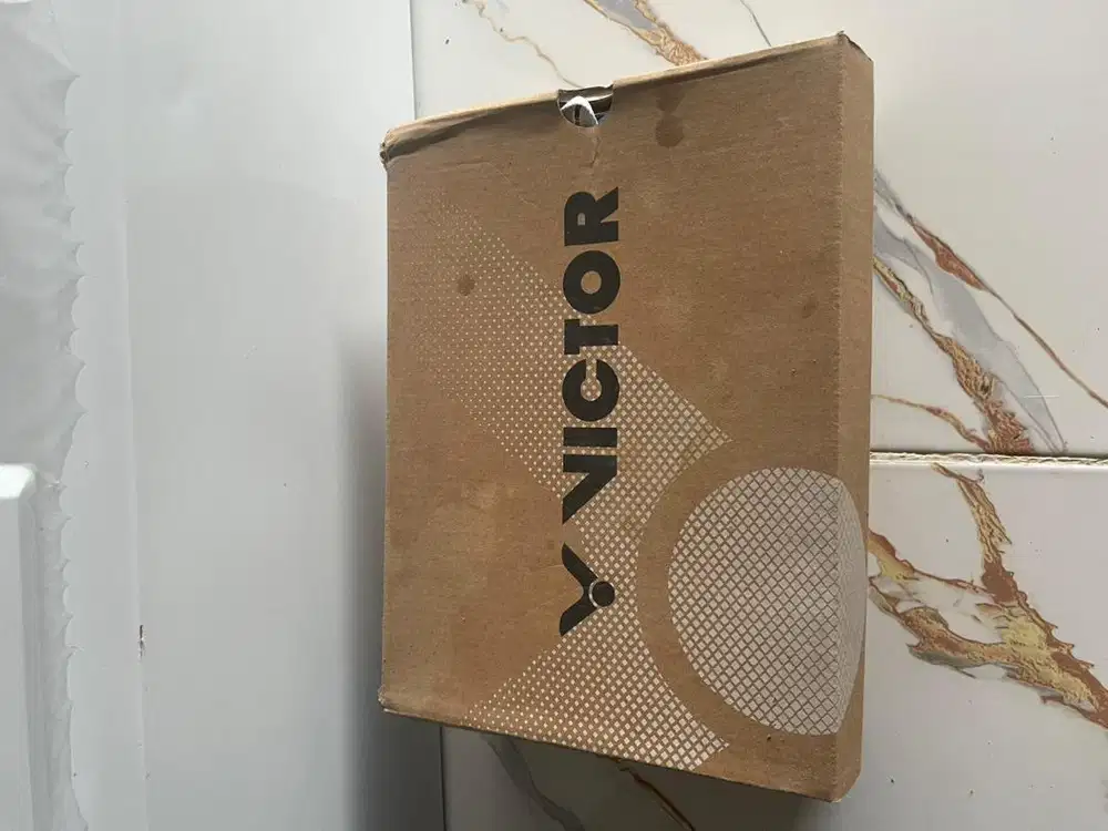 Sepatu victor badminton