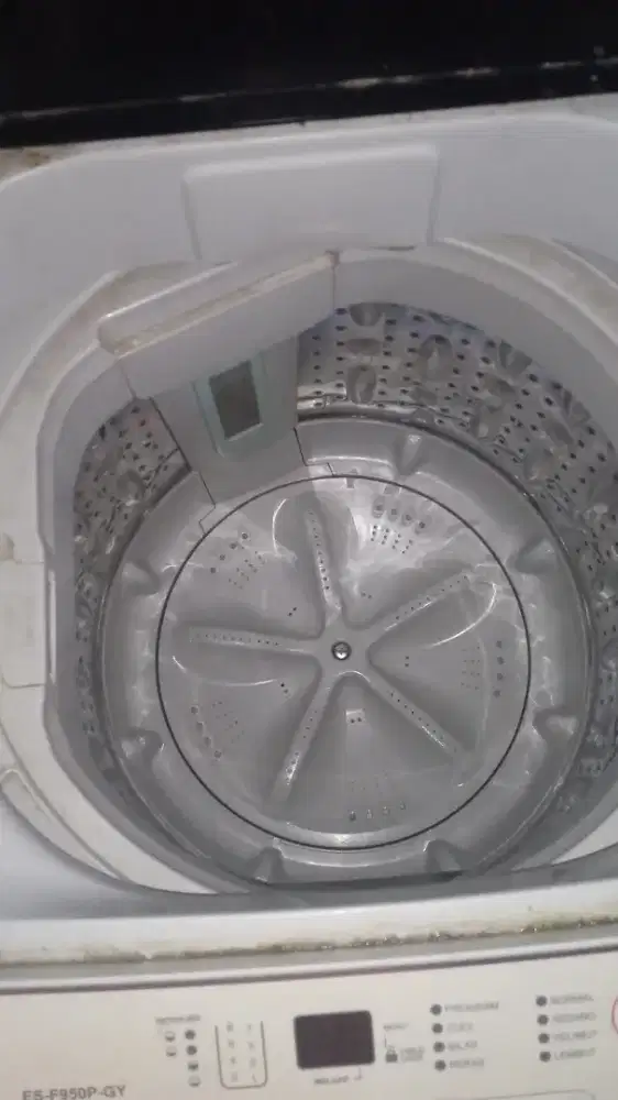 Mesin Cuci bekas merk SHARP ES-F9P50-GY (di jual cepat)