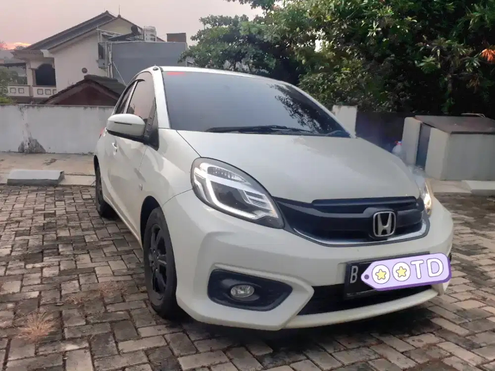 HONDA BRIO 2018 SATYA E M/T PUTIH 1.300 CC + UPGRADE HEADLAMP RS & ETC