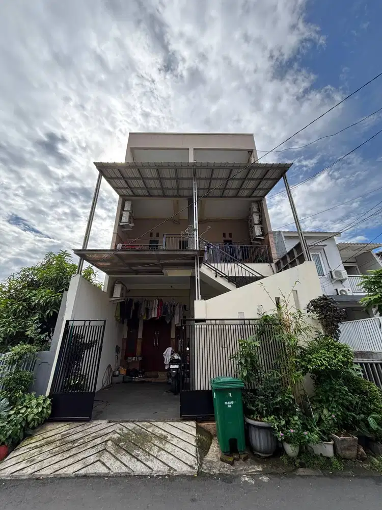 Dijual Rumah Kos & Kontrakan 3 Lantai Full Hunian Rawasari