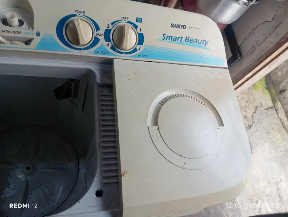 mesin cuci 2 tabung Sanyo beauty 7 kg normal