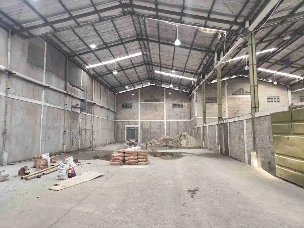 DI SEWA CEPAT ! gudang besar siap pakai di kawasan taman tekno BSD Tangsel