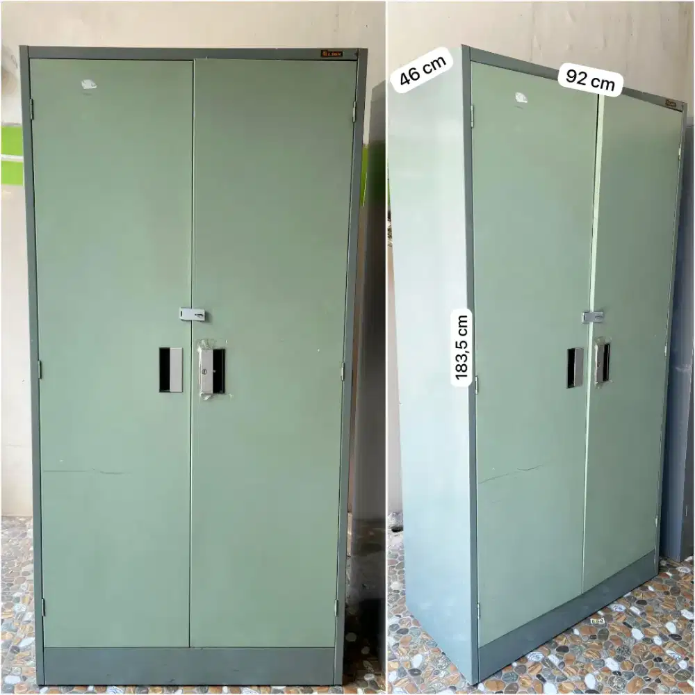 Lemari 2 Pintu Ayun Merk Lion Tebal Plat 0,8mm Almari Arsip 2 Pintu