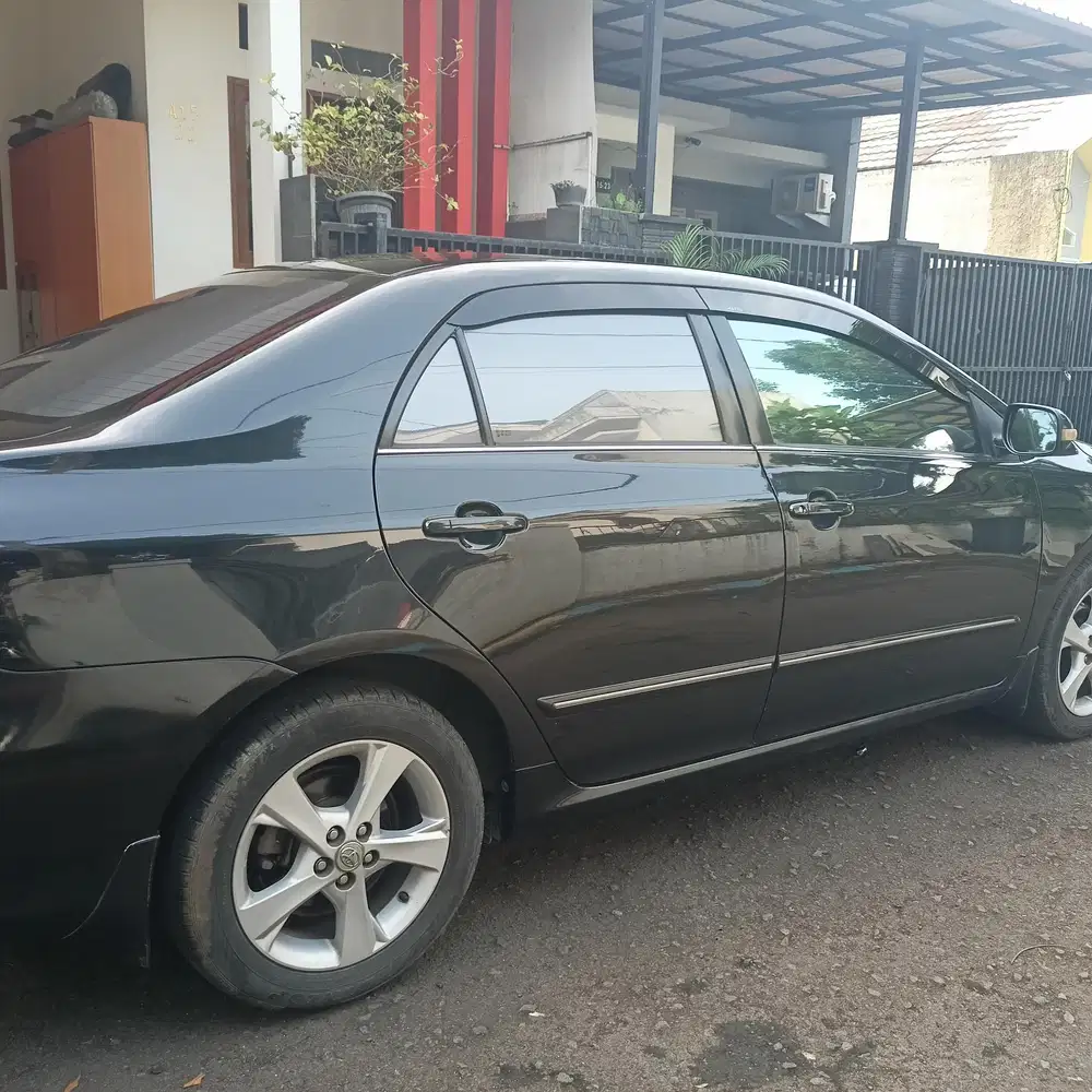 Toyota Corolla Altis 2011 Bensin