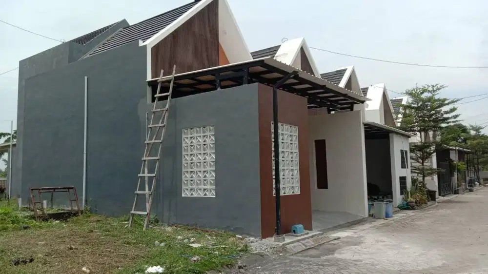 SEWA / KONTRAK RUMAH BARU LINGKUNGAN ASRI DAN NYAMAN