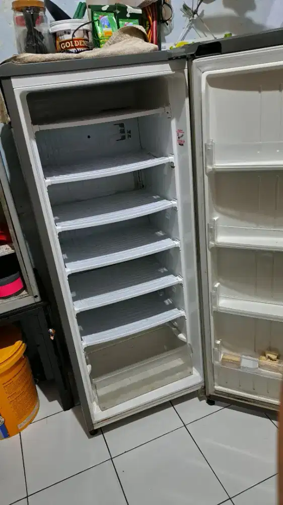 FREEZER LG 165L BEKAS