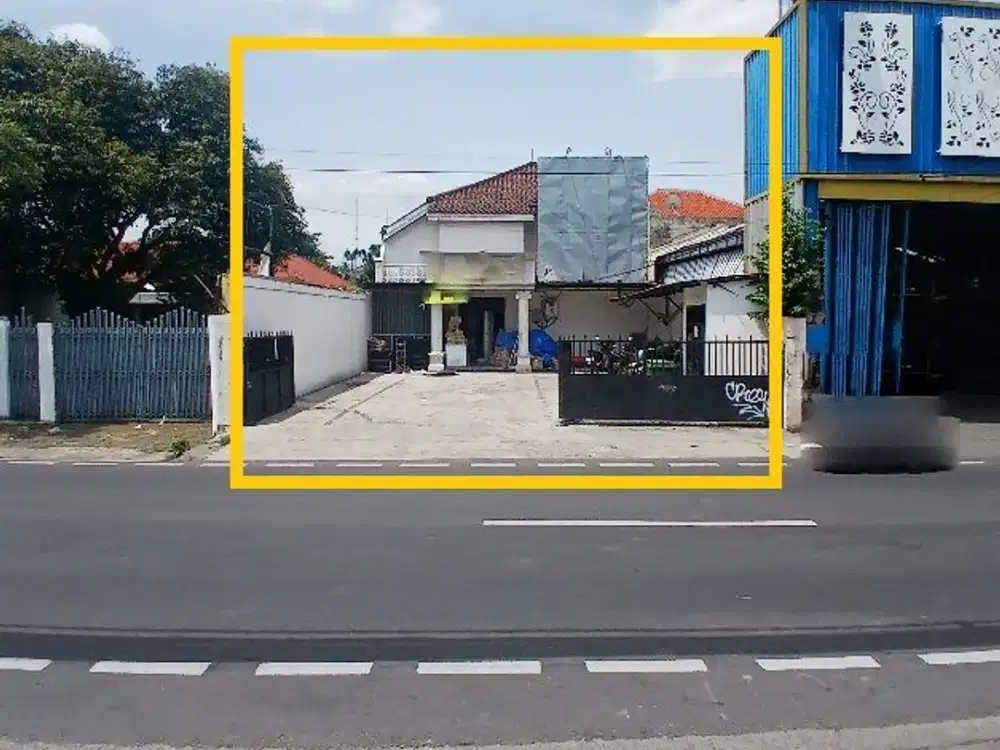 Disewakan Untuk Resto, Café, Shop, Kantor, Luas 200m2 di Condet Raya