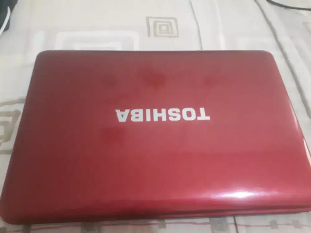 Laptop Toshiba satelite Core i5 ram 4gb di tambun selatan