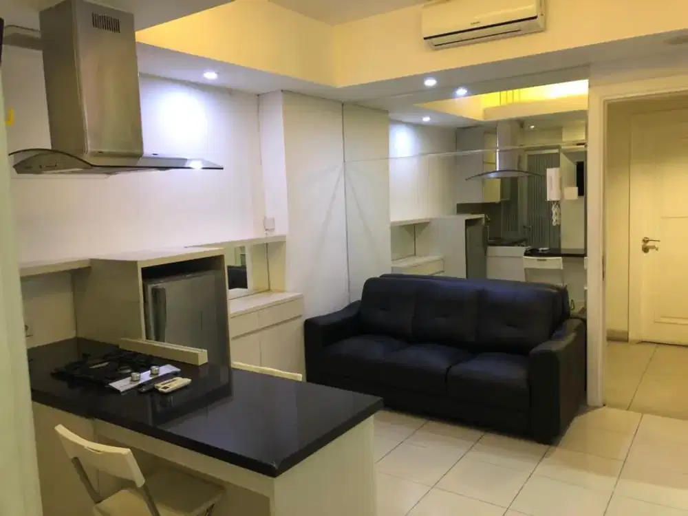 ready unit apartemen green lake sunter,2kamar furnished siap huni,2 AC dan waterheater,view danau sunter,14jt/3bulan