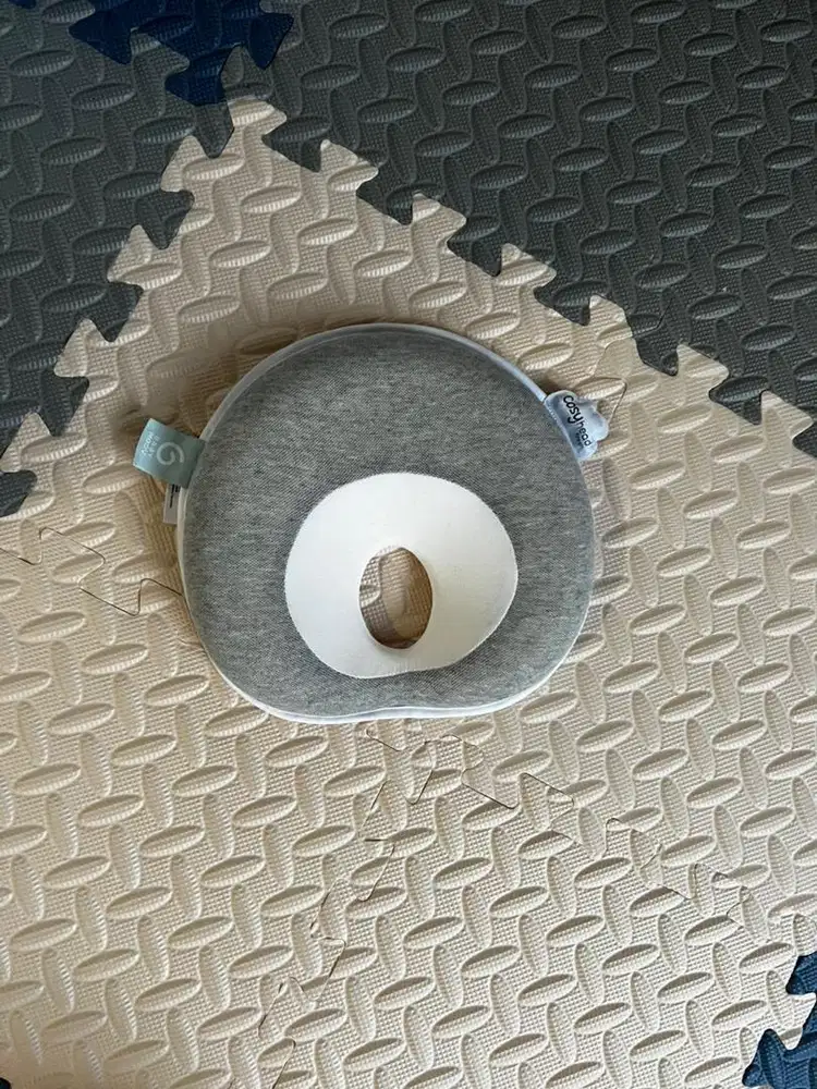 Bantal anti peyang bayi