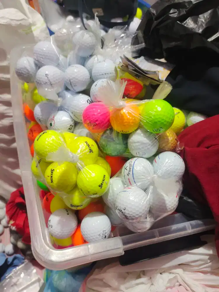Bola golf second