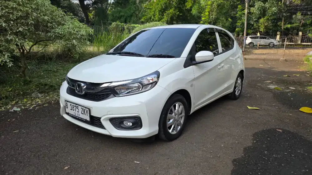 CASH Honda Brio E 2023 matic low km putih istimewa at