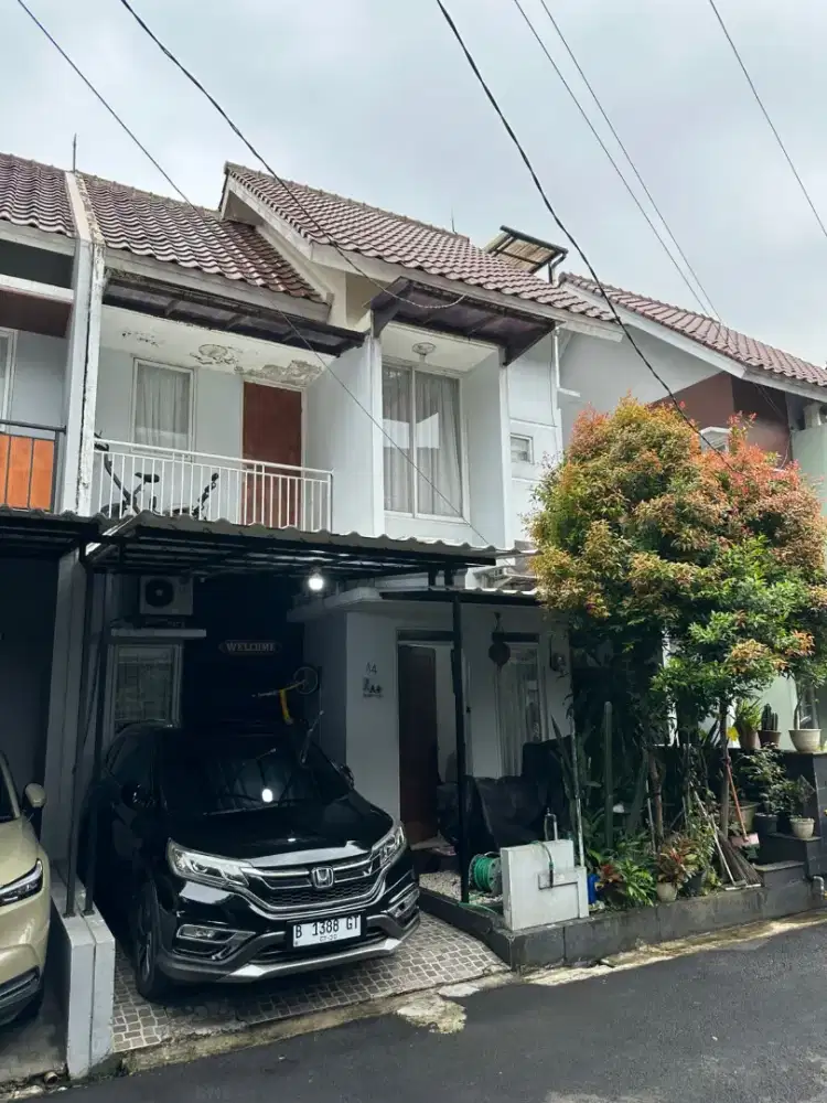Rumah didalam cluster the royal azkana, Beji depok
