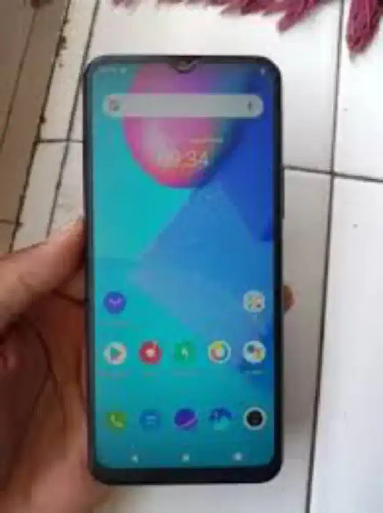 Handphone vivo y12
