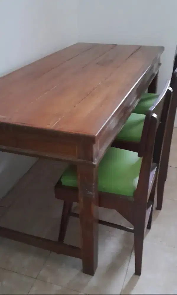 Meja makan kayu jati