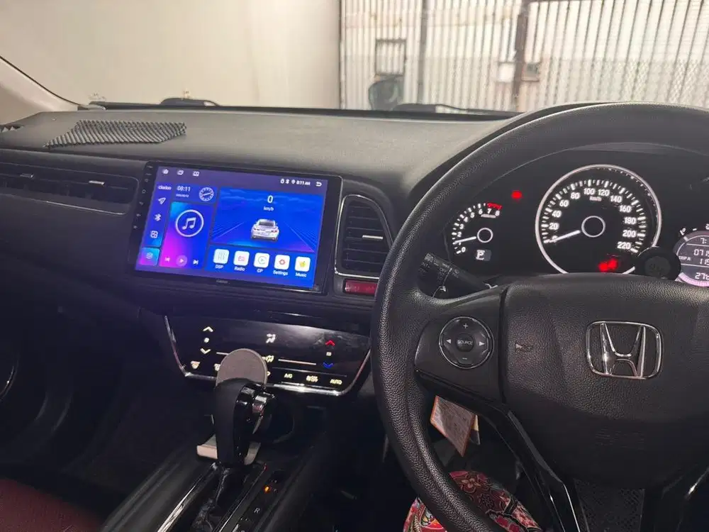 Honda HRV 2018 low km. milik pribadi. Terawat.  Ex banker