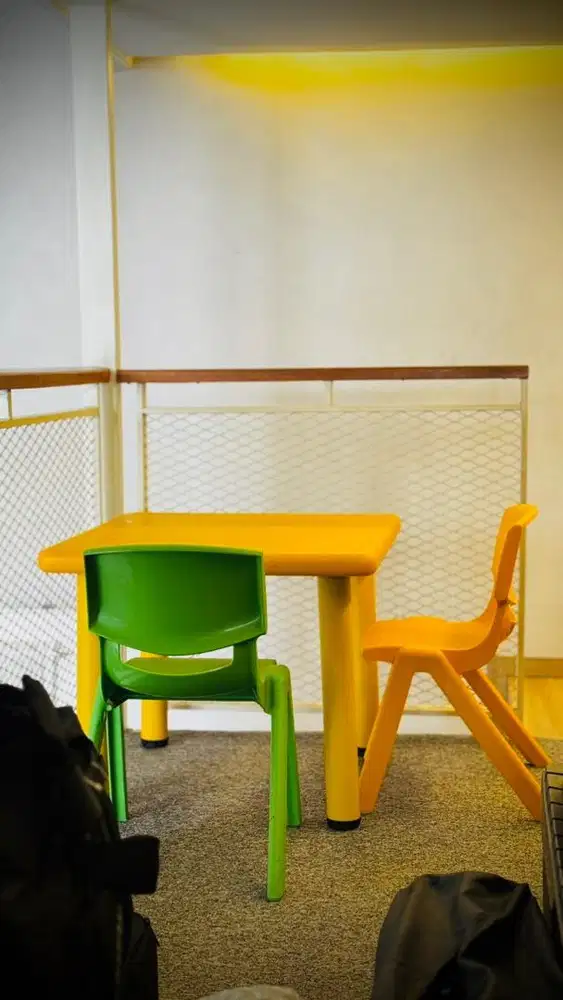 Dijual meja dan kursi anak informa