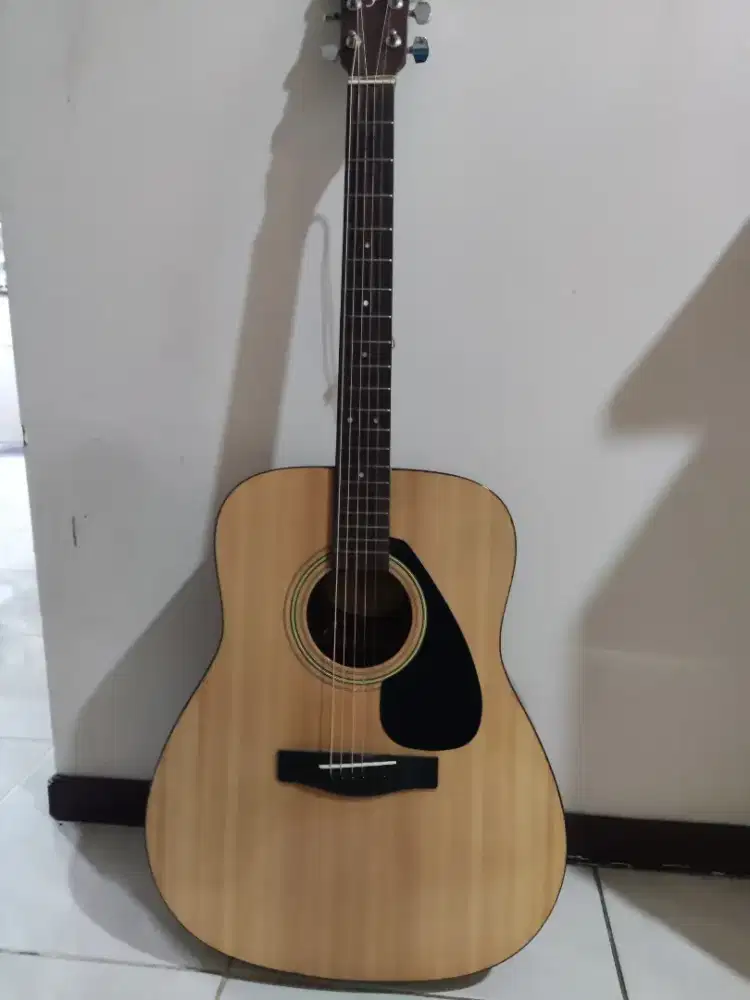gitar Yamaha F310 akustik