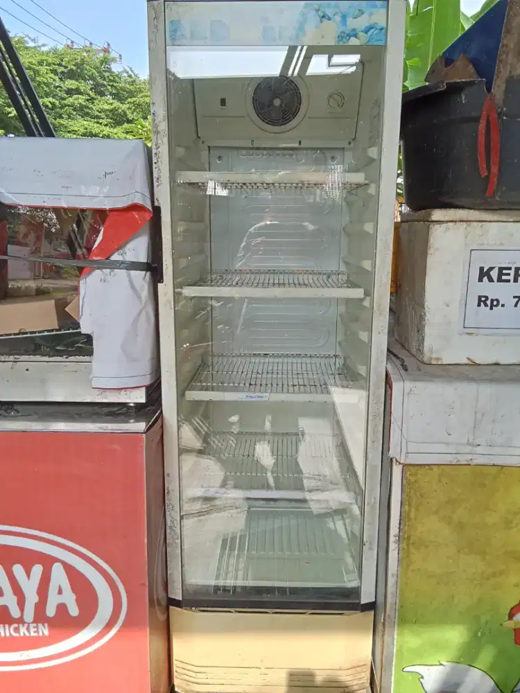Dijual Showcase bekas merk Polytron